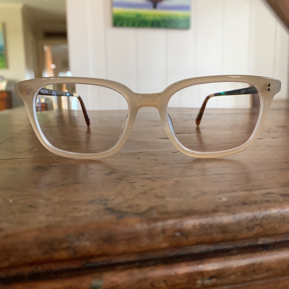 Toms Glasses with cool case